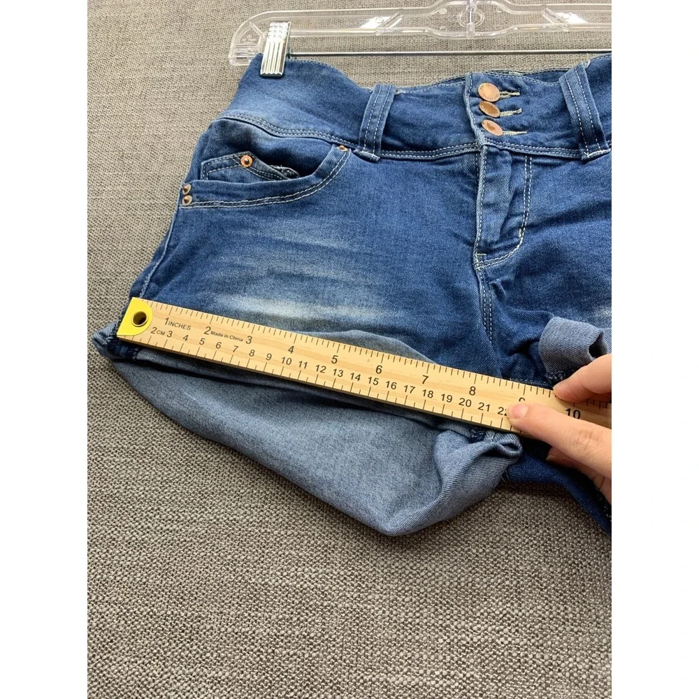 YMI Wanna Betta Butt Cut Off Shorts Women 3/26 Blue Denim Mid Rise Cuffed Hem‎